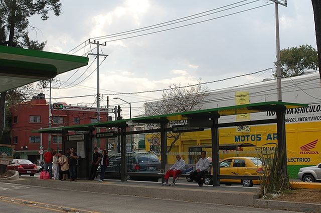 Estación Mercado Beethoven L7 del Metrobús