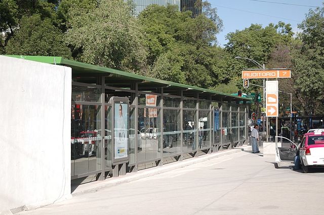 Estación Auditorio L-7